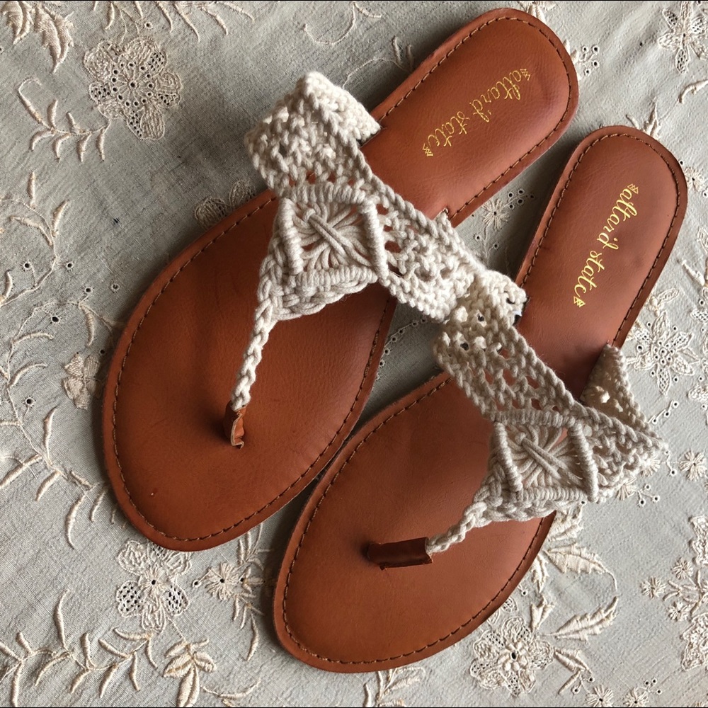 🦋 Altar’d State Crochet Sandals • NWOT • Size 8.5